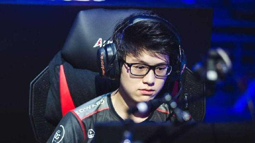 巴西以压倒 巴西以压倒